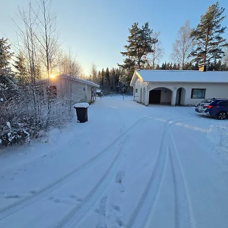 Hébergement de vacances Spacious Family House - Sauna, Hot Tub & Grill Hut Varkaus