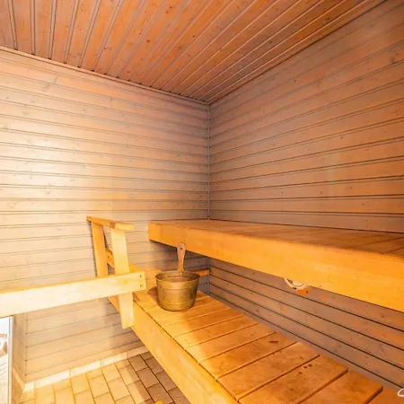 Сasa de vacaciones Spacious Family House - Sauna, Hot Tub & Grill Hut