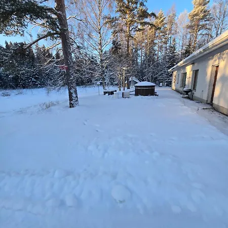 Spacious Family House - Sauna, Hot Tub & Grill Hut * Varkaus