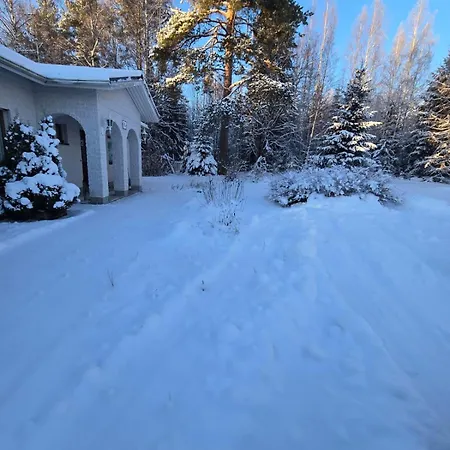Hébergement de vacances Spacious Family House - Sauna, Hot Tub & Grill Hut Varkaus