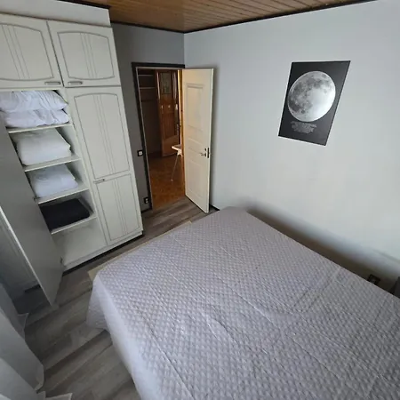 Spacious Family House - Sauna, Hot Tub & Grill Hut Hébergement de vacances Varkaus