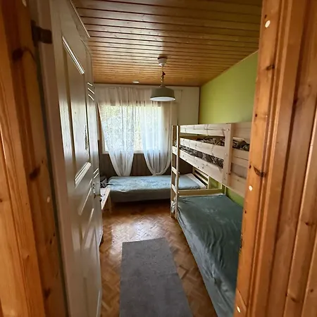 Сasa de vacaciones Spacious Family House - Sauna, Hot Tub & Grill Hut *
