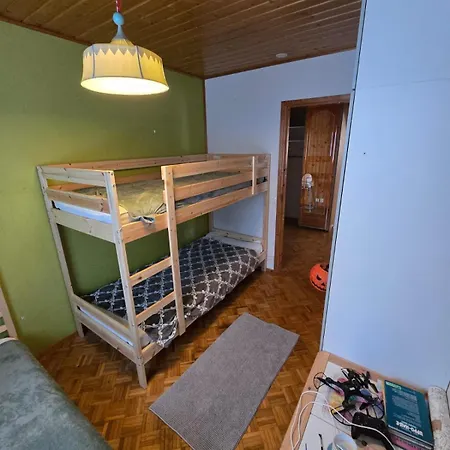 Hébergement de vacances Spacious Family House - Sauna, Hot Tub & Grill Hut *
