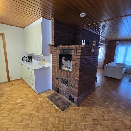 Spacious Family House - Sauna, Hot Tub & Grill Hut